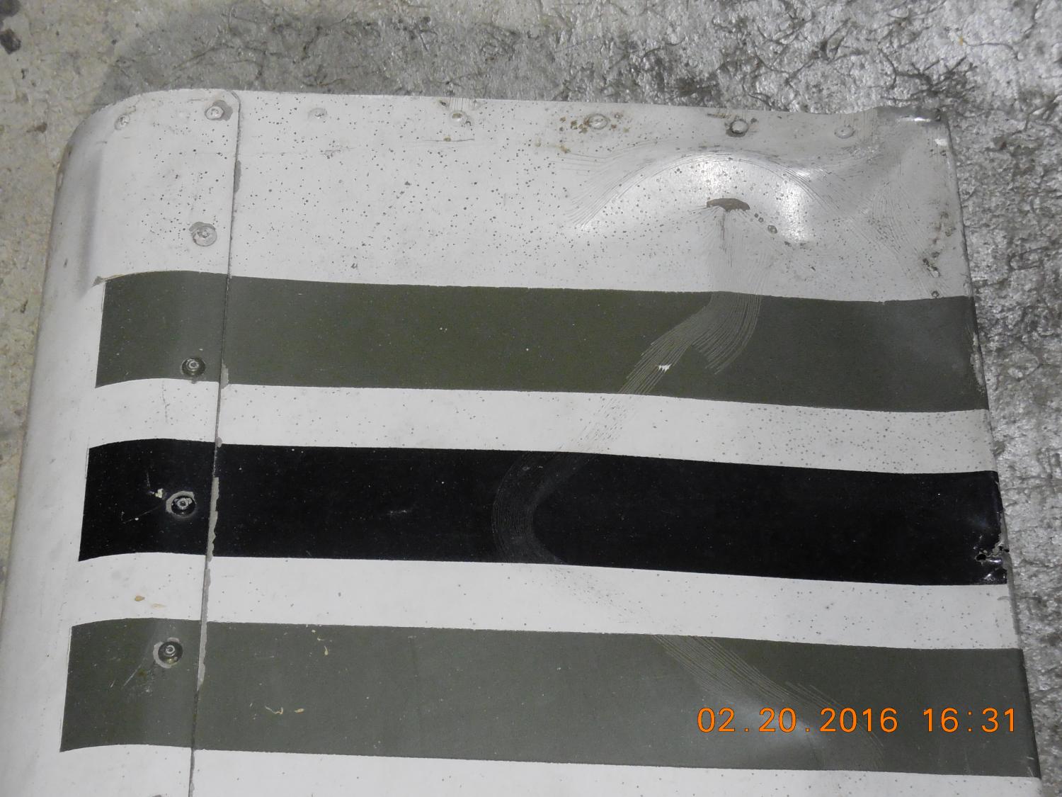 PIPER AZTEC PN85114-1 RIGHT AILERON, SLIGHT DAMAGE @TIP ON TOP 